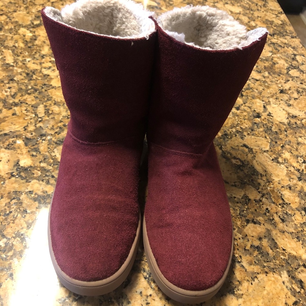 KOOLABURRA BY UGG
Amarah Faux Fur Lined Suede Boot
